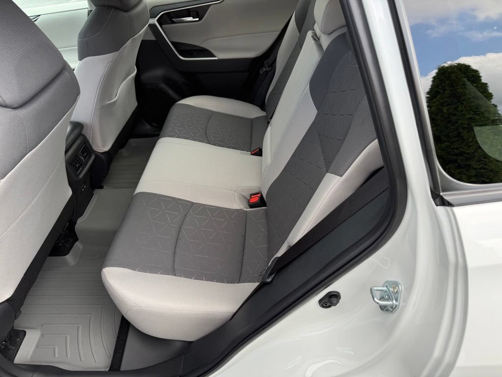 Certified 2025 Toyota RAV4 XLE AWD/4WD image 30