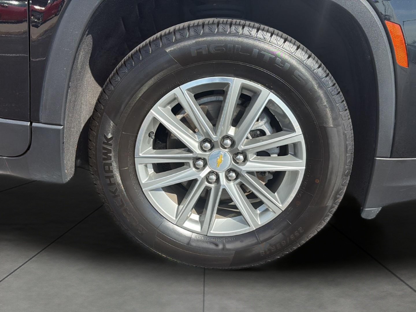 Used 2023 Chevrolet Traverse LT w/ LPO, Floor Liner Package AWD/4WD image 10