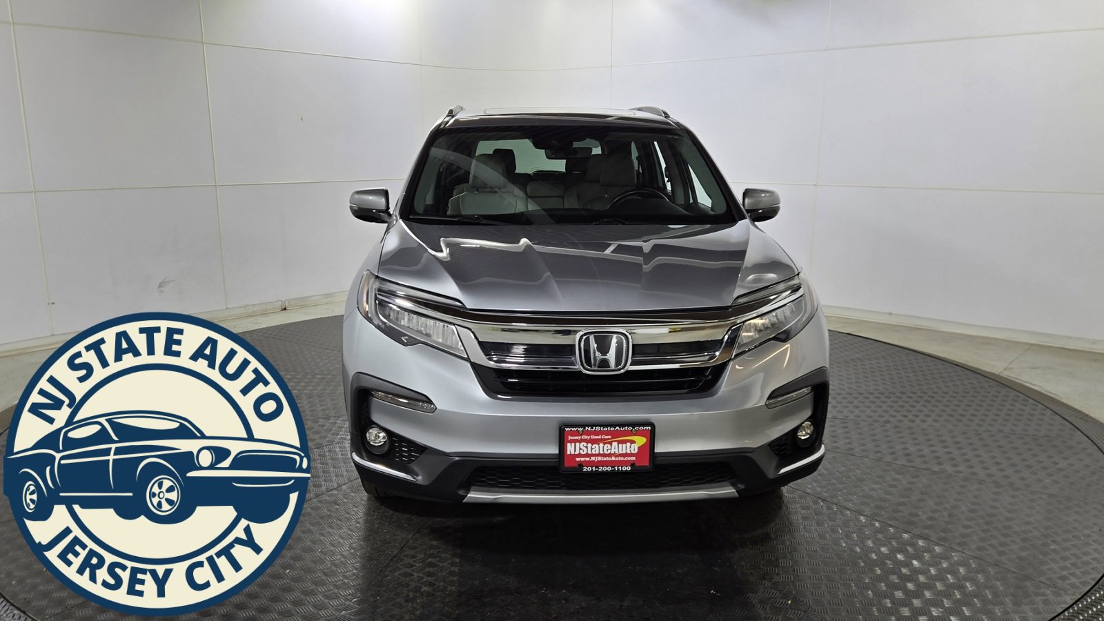 Used 2020 Honda Pilot Touring image 2