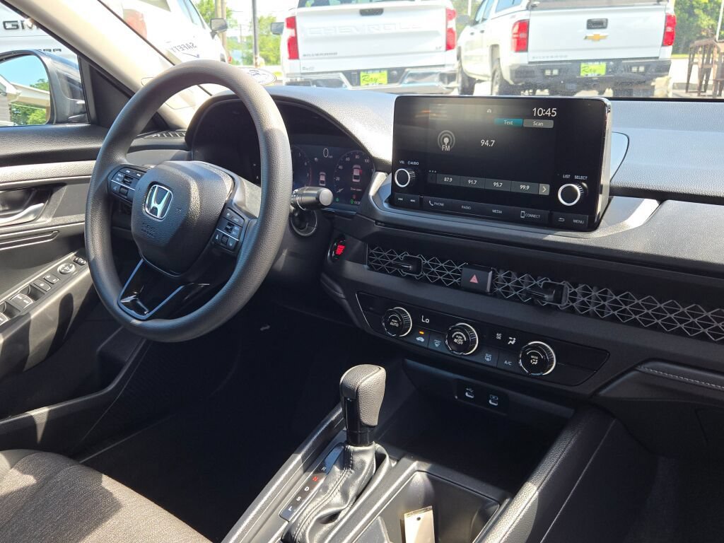 Used 2025 Honda Accord LX image 14