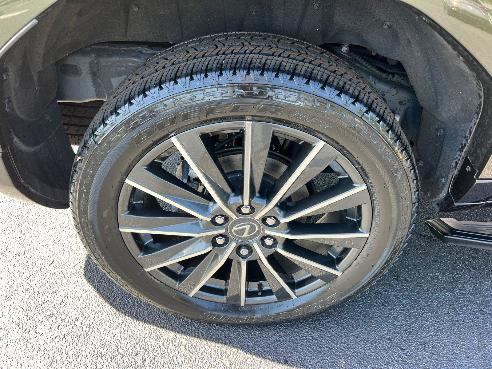 Certified 2025 Lexus GX 550 w/ Cold Area Package AWD/4WD image 17