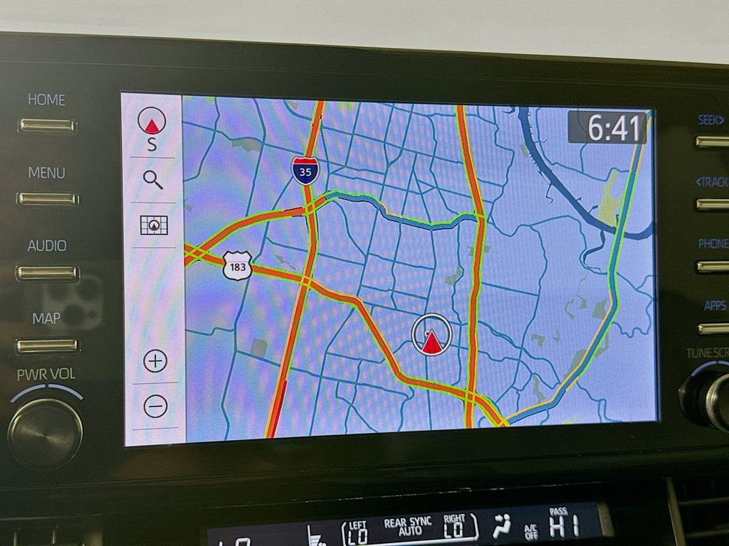 Used 2024 Toyota Sienna Limited image 15