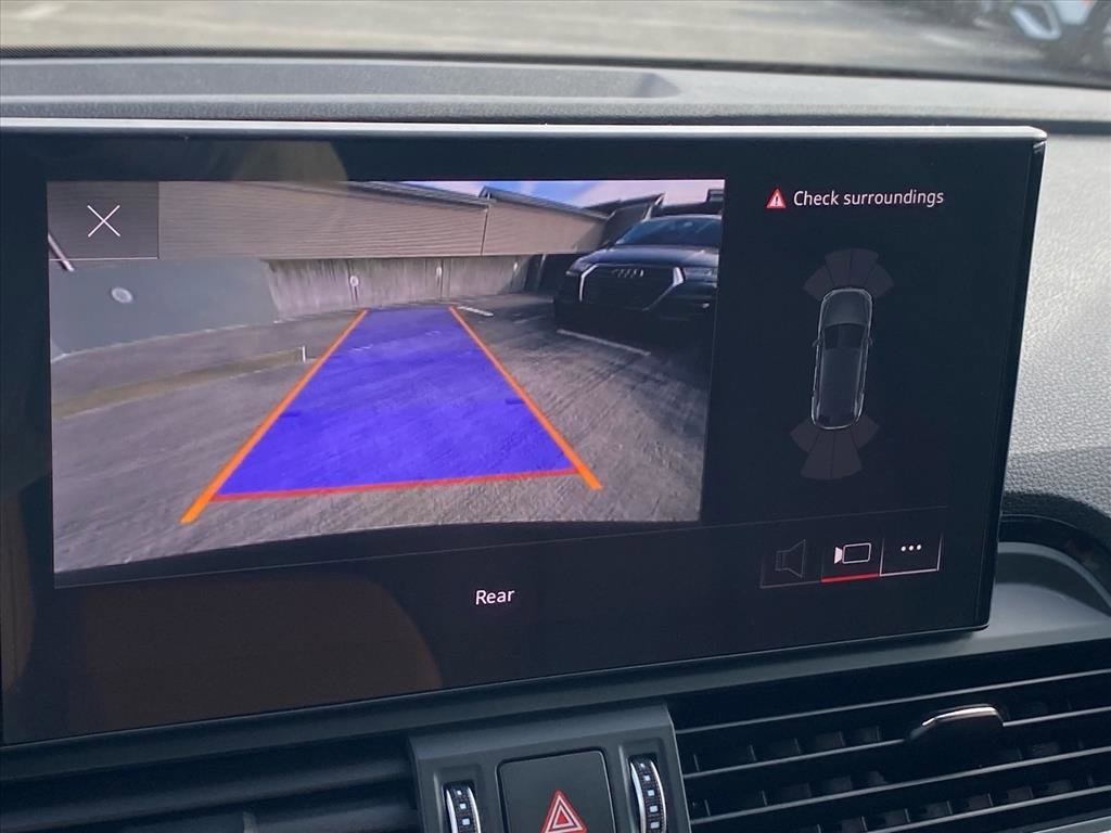 Used 2023 Audi Q5 2.0T Premium w/ Convenience Package image 16