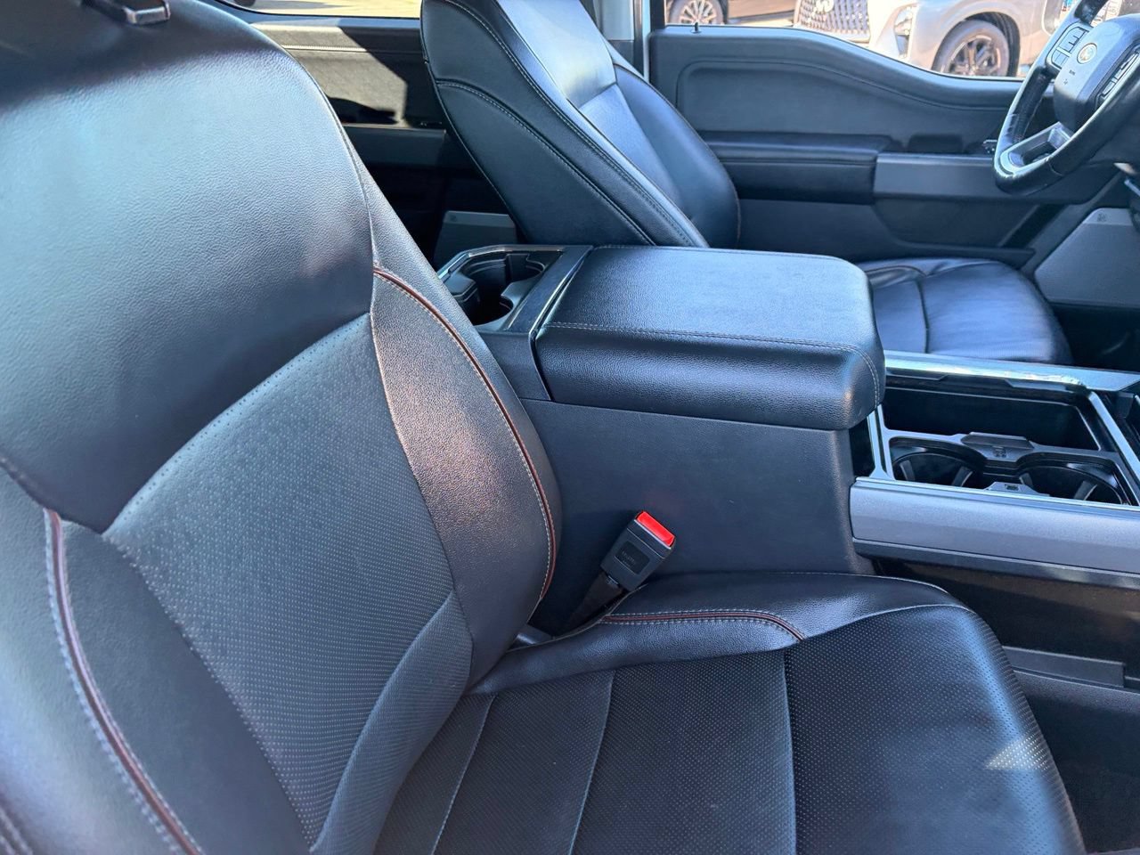 Used 2023 Ford F250 Lariat w/ Sport Appearance Package AWD/4WD image 11