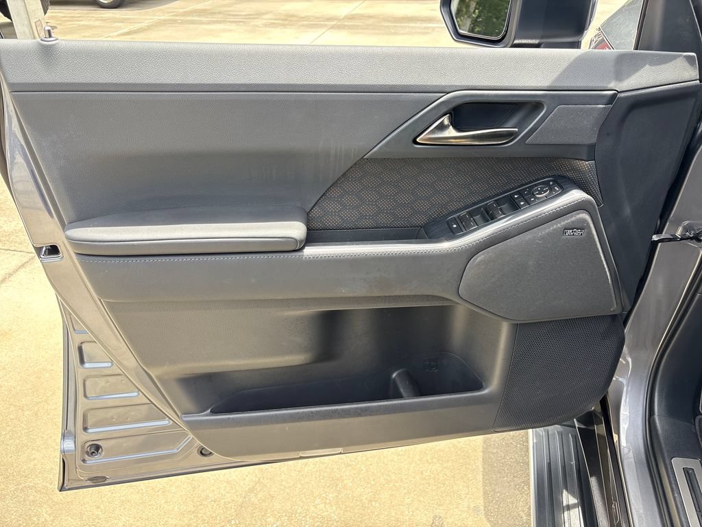 Used 2025 Lexus GX 550 w/ Accessory Package (Z1) AWD/4WD image 15