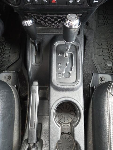 Used 2016 Jeep Wrangler Unlimited Sahara w/ Dual Top Group image 17