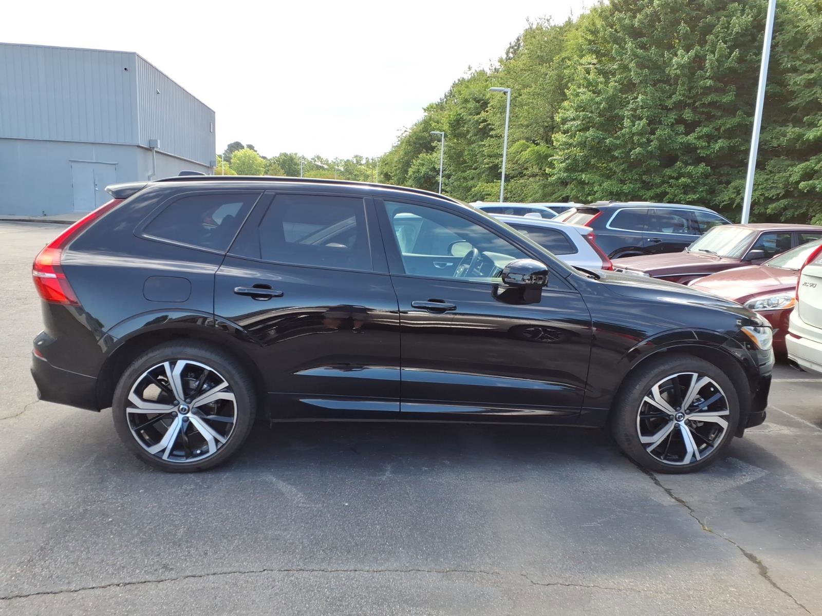 Used 2023 Volvo XC60 B5 Ultimate w/ Climate Package AWD/4WD image 2