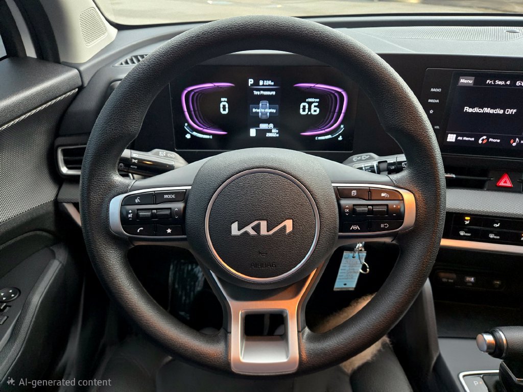 Used 2025 Kia Sportage LX AWD/4WD image 26