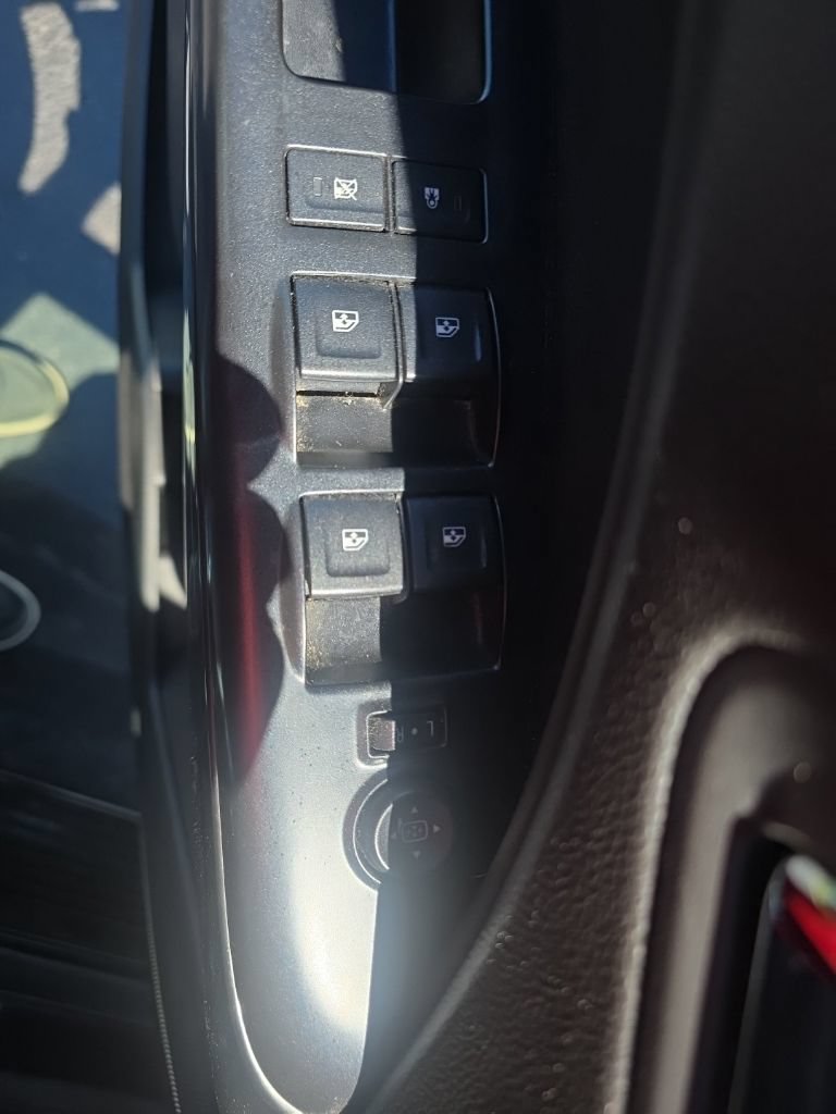 Used 2015 GMC Canyon SLE w/ All-Terrain Package AWD/4WD image 14