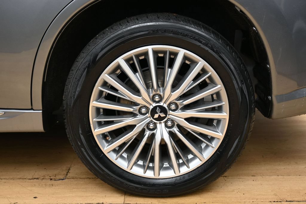 Used 2022 Mitsubishi Outlander SEL AWD/4WD image 9