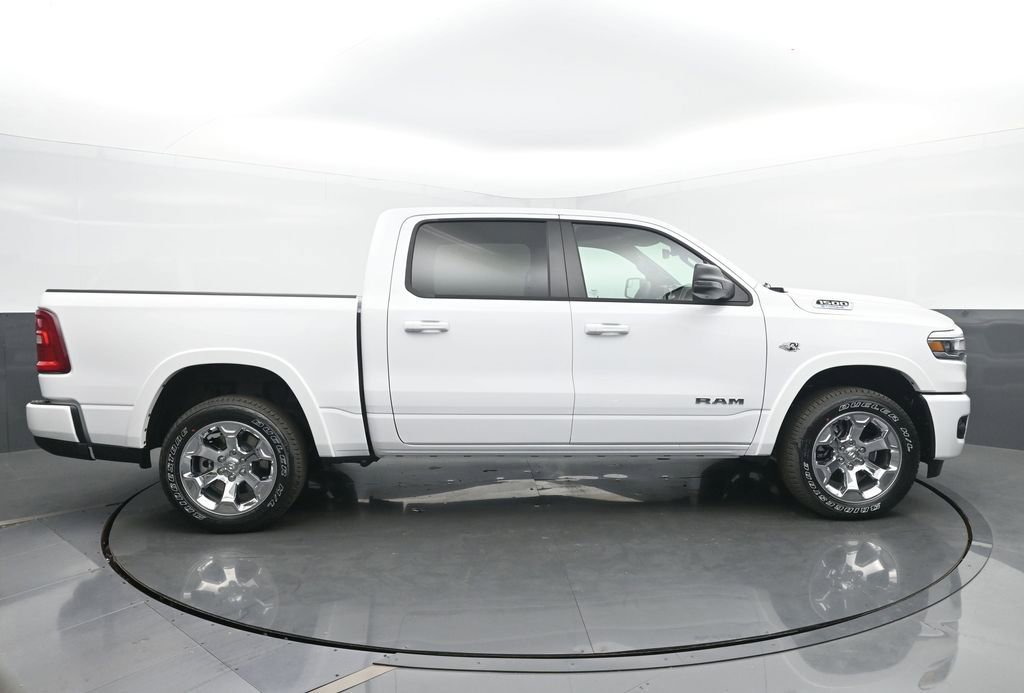 New 2026 RAM 1500 4x4 Crew Cab image 7