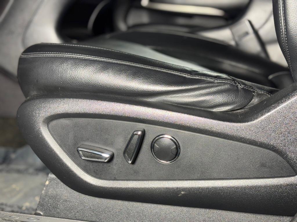 Used 2016 Lincoln MKC Premiere image 23