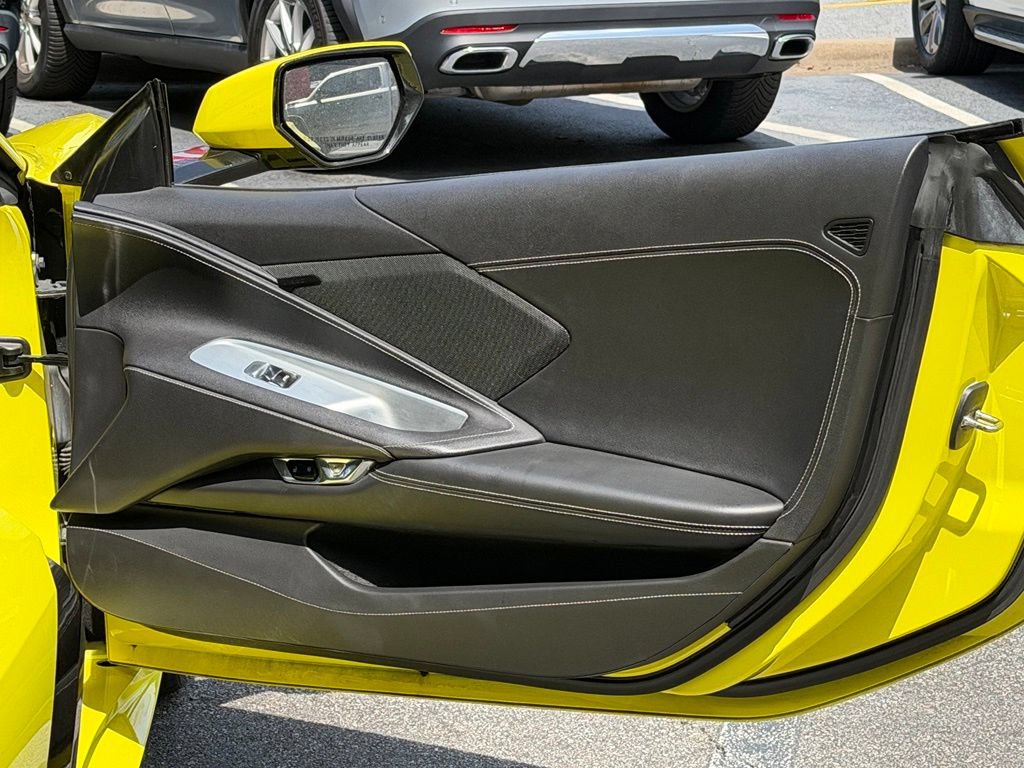 Used 2021 Chevrolet Corvette Stingray Convertible w/ Z51 Performance Package RWD image 29