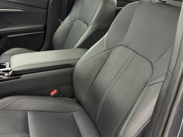 Used 2025 Toyota Camry XSE FWD image 27