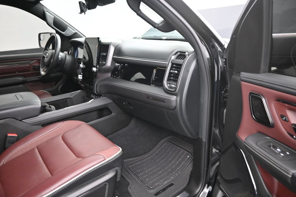 Used 2025 RAM 1500 Limited AWD/4WD image 10