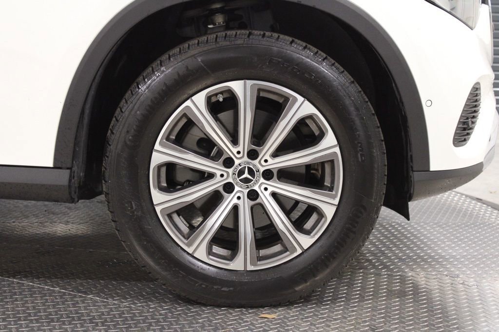 Used 2024 Mercedes-Benz GLC 300 image 16