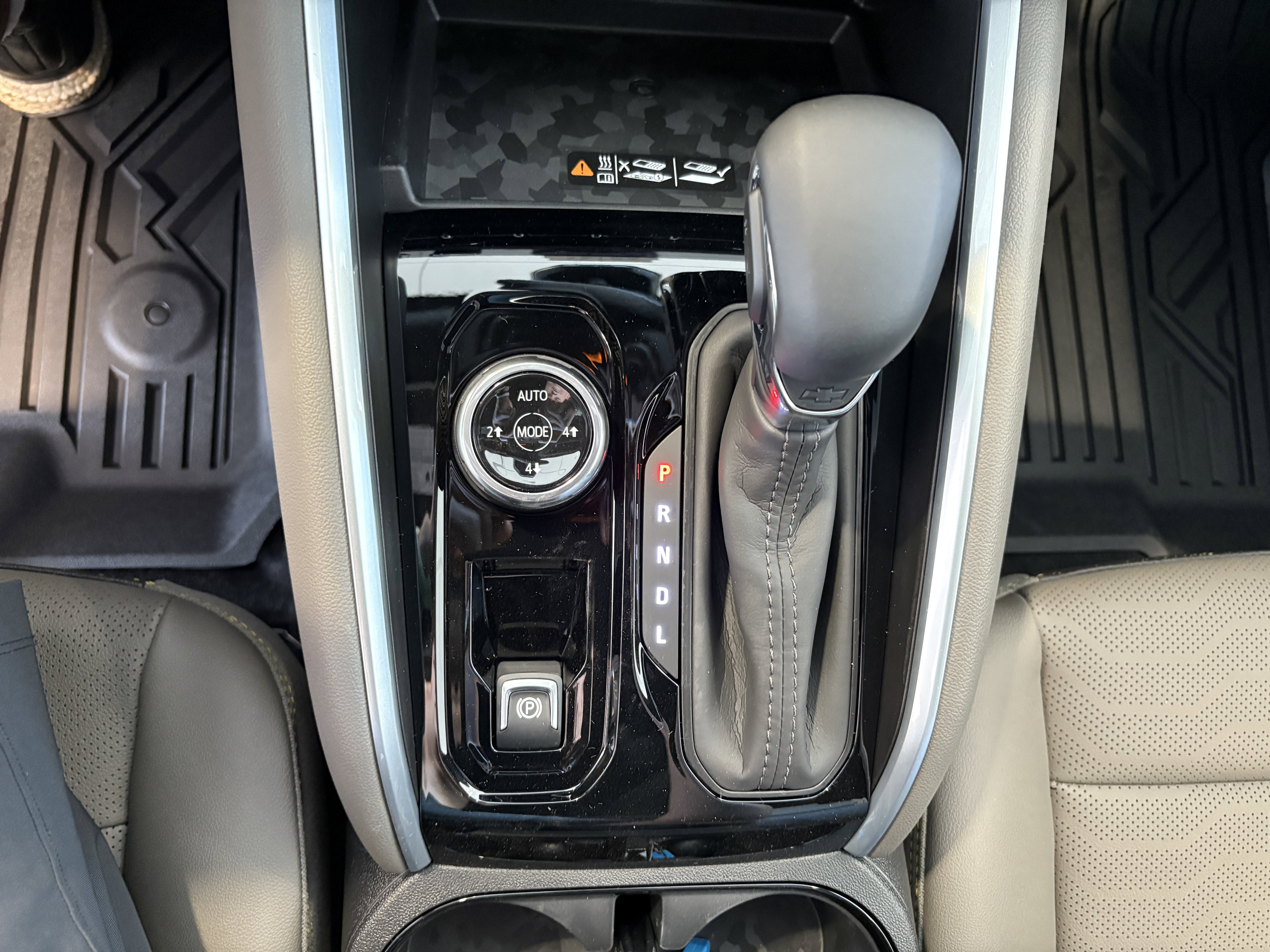 New 2026 Chevrolet Colorado ZR2 w/ Technology Package image 17