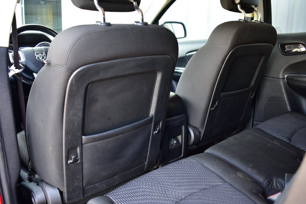 Used 2020 Dodge Journey SE w/ SE Popular Equipment Group FWD image 23