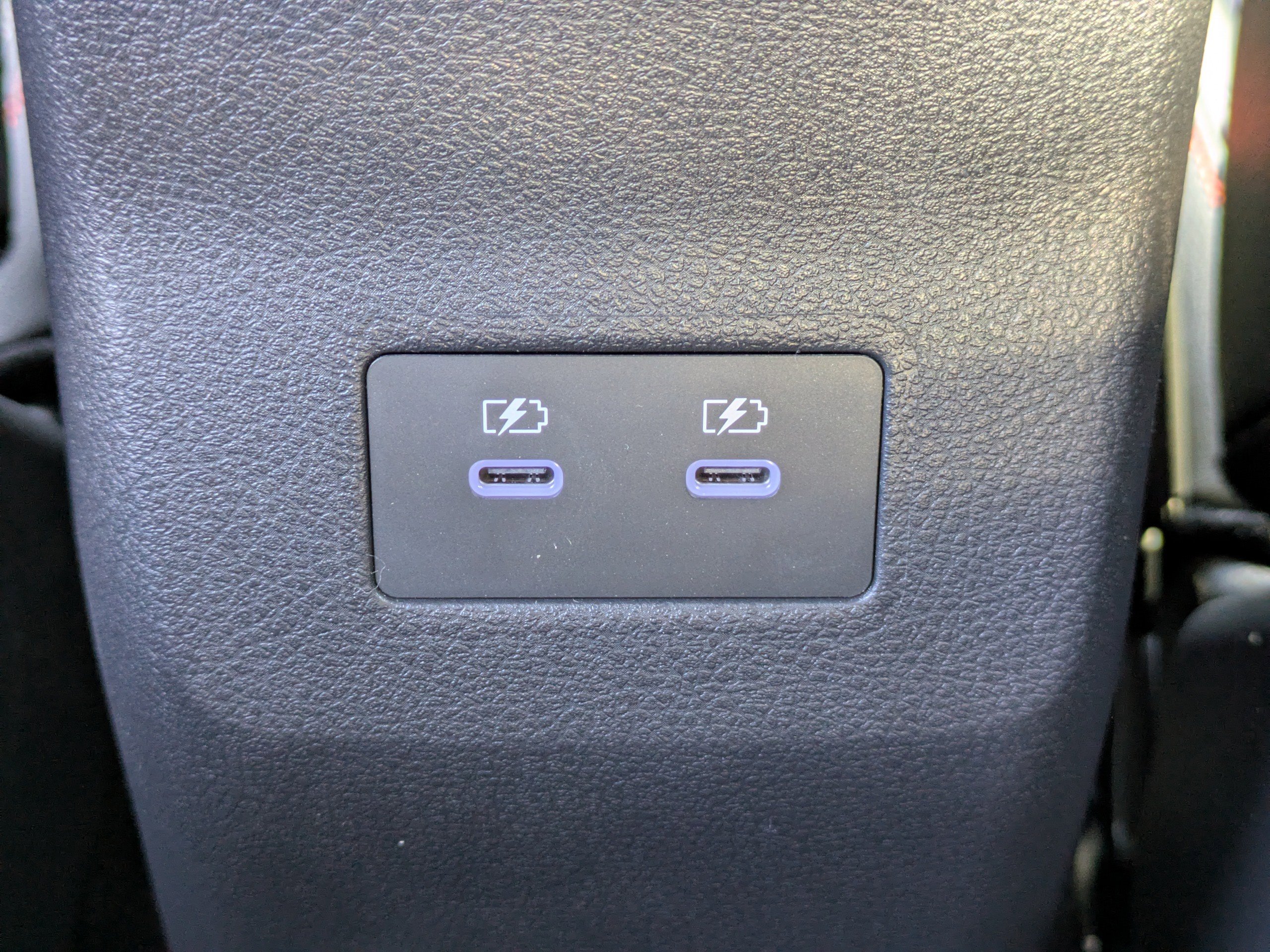 New 2026 Nissan Kicks SR FWD image 15