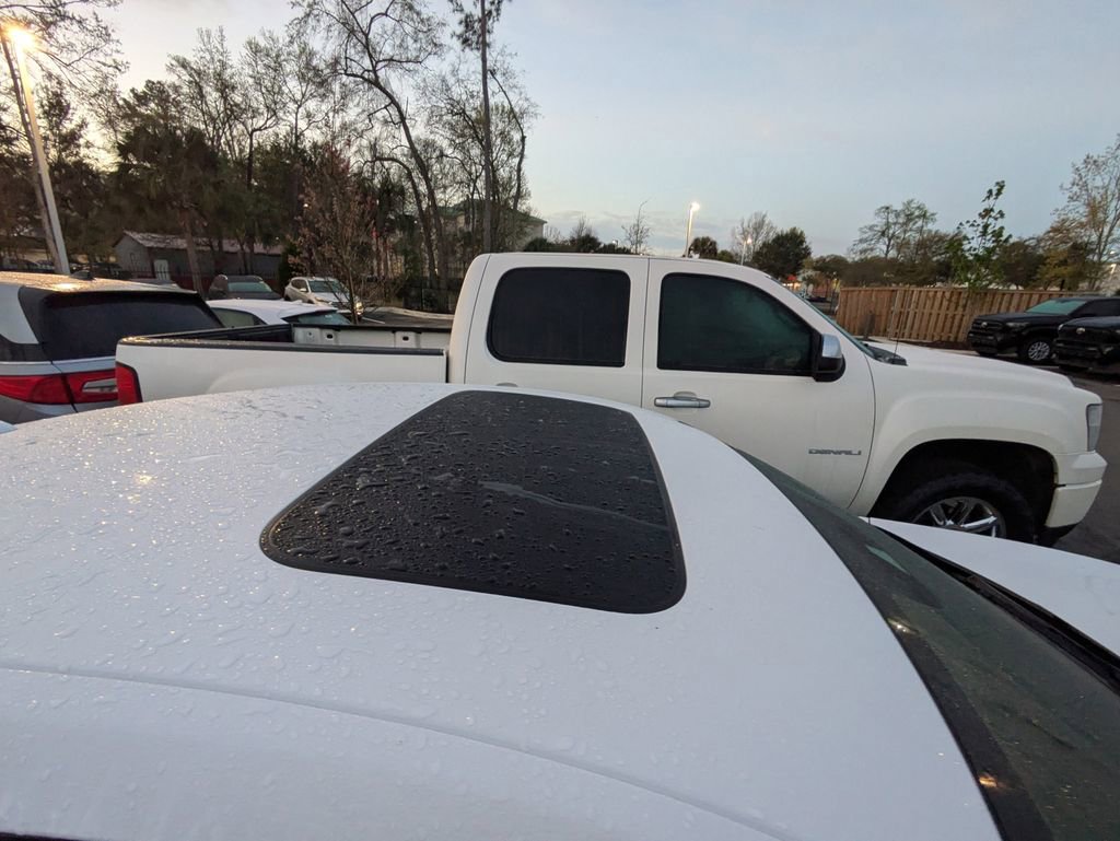 Used 2019 Honda Accord Touring image 10