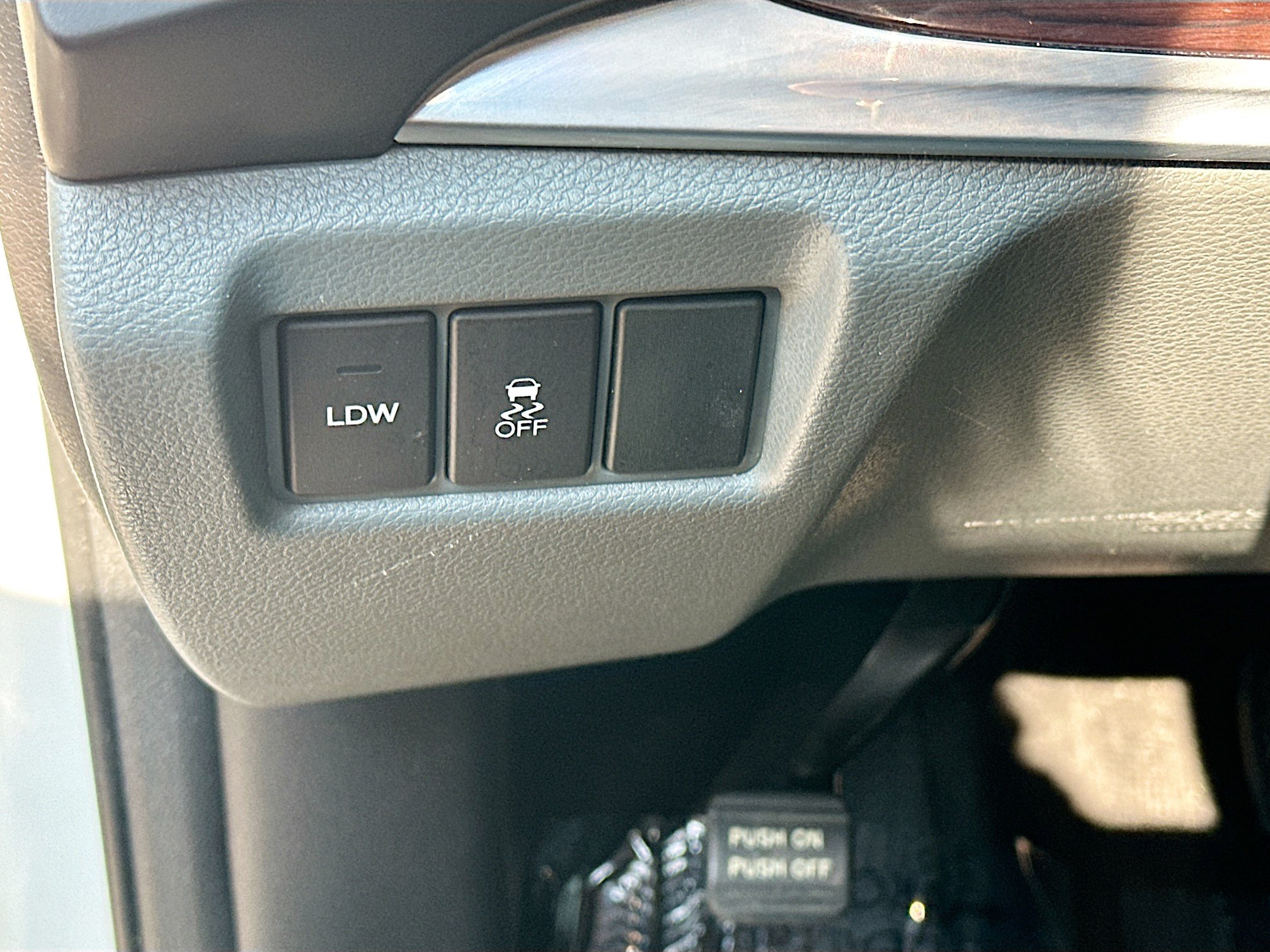 Used 2014 Acura MDX w/ Technology Package AWD/4WD image 16