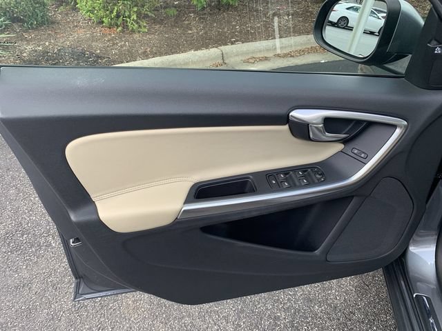 Used 2018 Volvo S60 T5 Dynamic w/ Vision Package FWD image 17