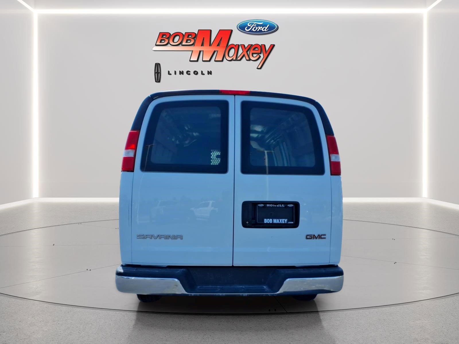 Used 2024 GMC Savana 2500 w/ Driver Convenience Package RWD image 8