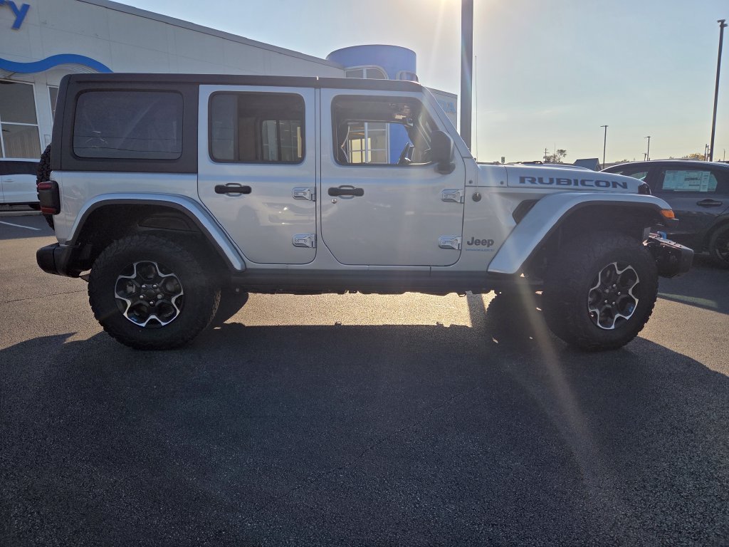 Used 2023 Jeep Wrangler Unlimited Rubicon 4xe w/ Steel Bumper Group AWD/4WD image 8