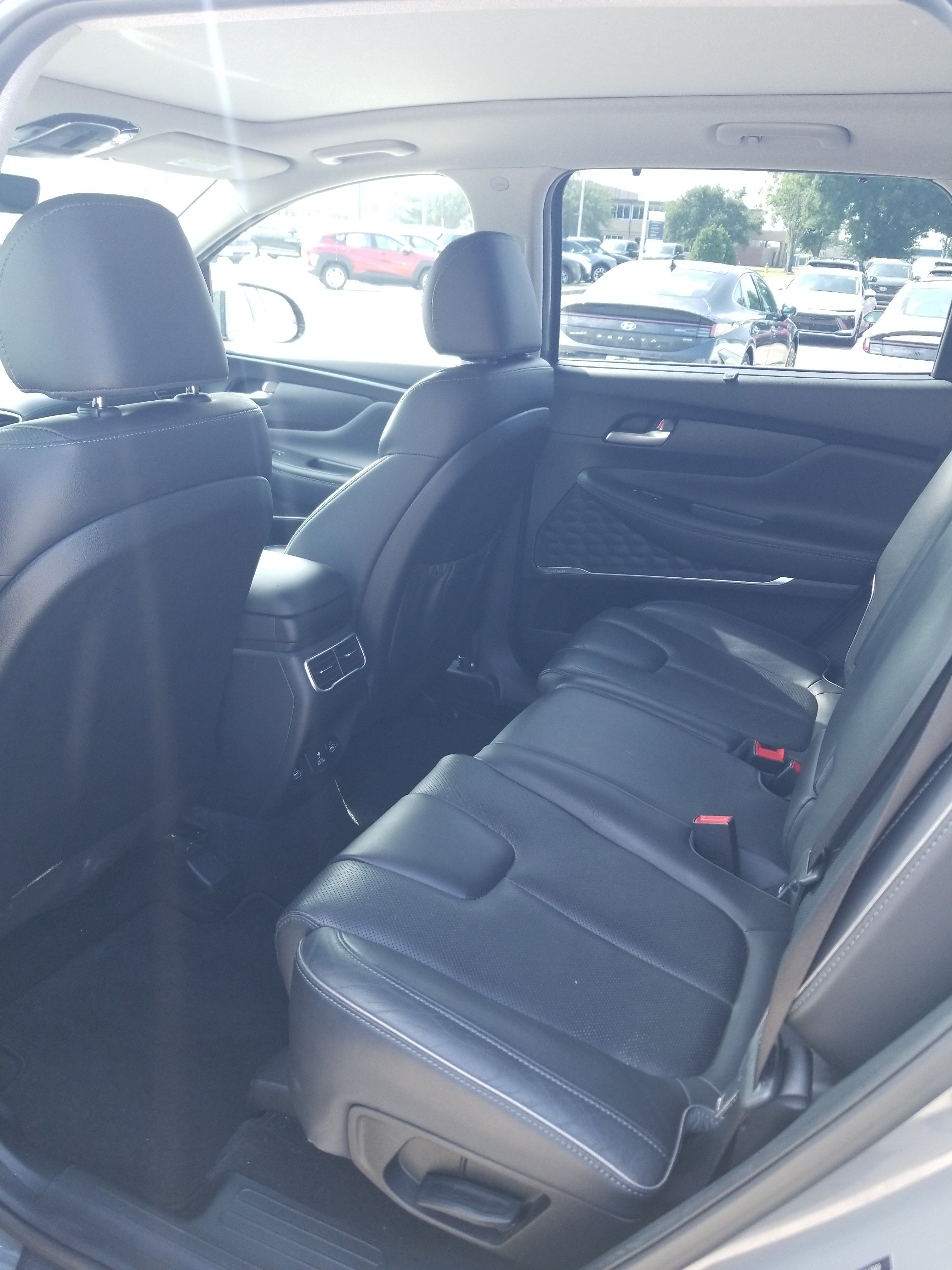 Used 2021 Hyundai Santa Fe Limited FWD image 12