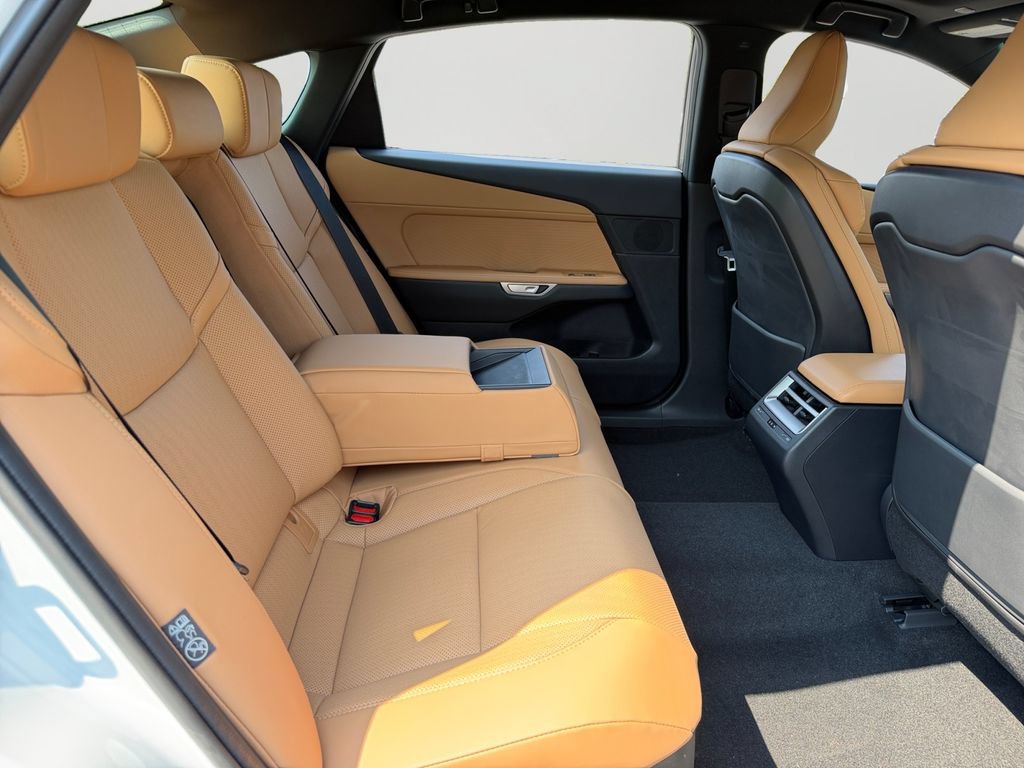 New 2026 Lexus ES 500e AWD/4WD image 7