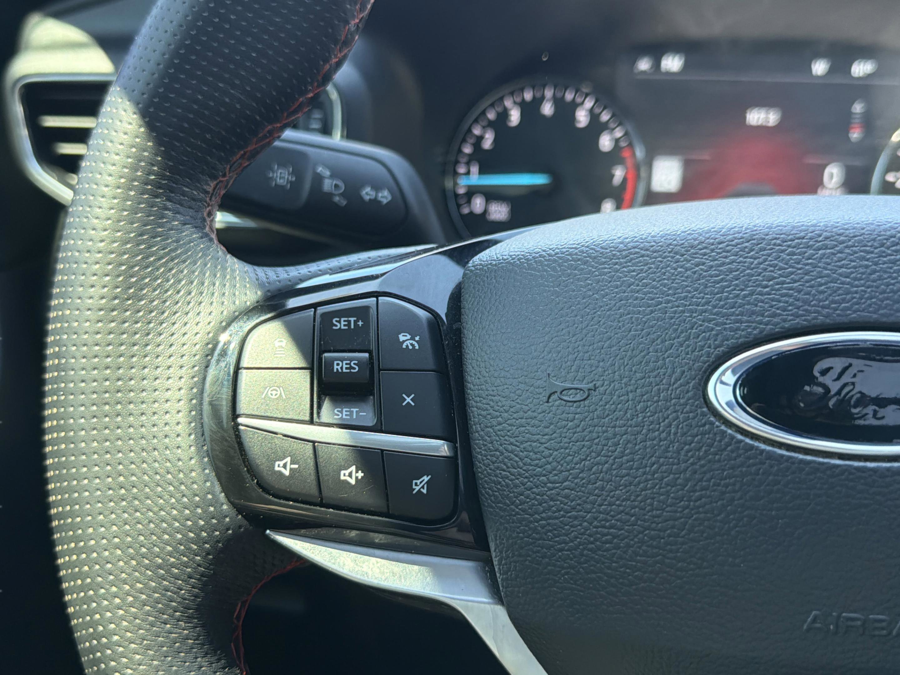 Used 2022 Ford Explorer ST-Line w/ Class IV Trailer Tow Package image 31