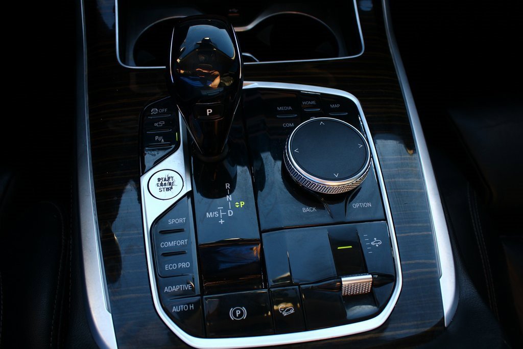 Used 2021 BMW X7 xDrive40i w/ Parking Assistance Package image 21