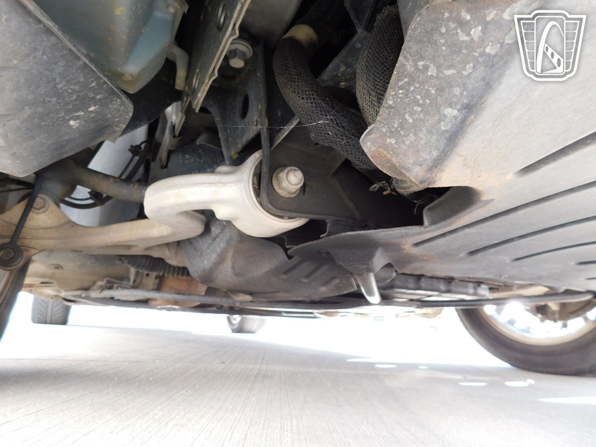 Used 2004 Ford Thunderbird image 39