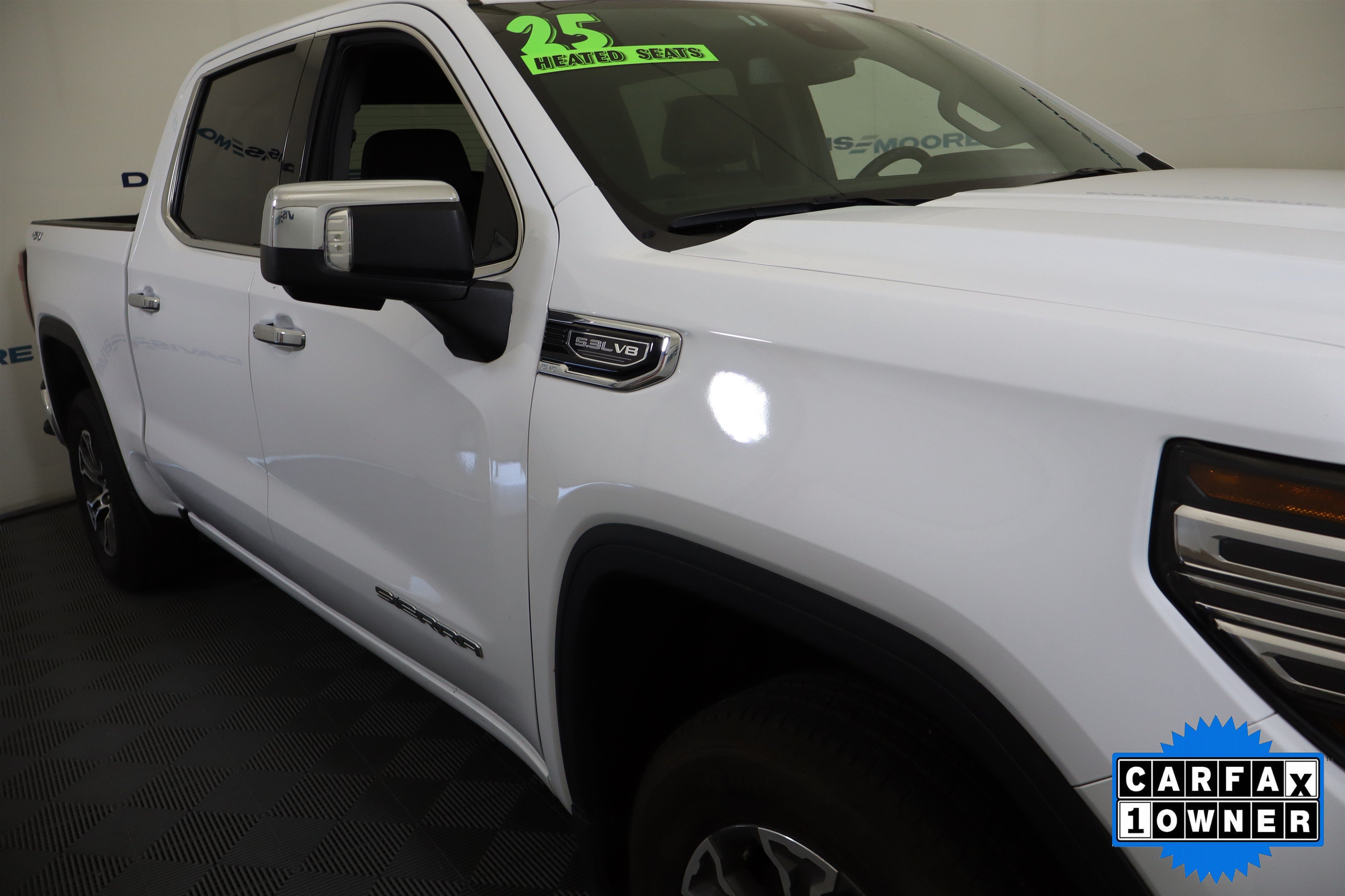 Used 2025 GMC Sierra 1500 SLT AWD/4WD image 4