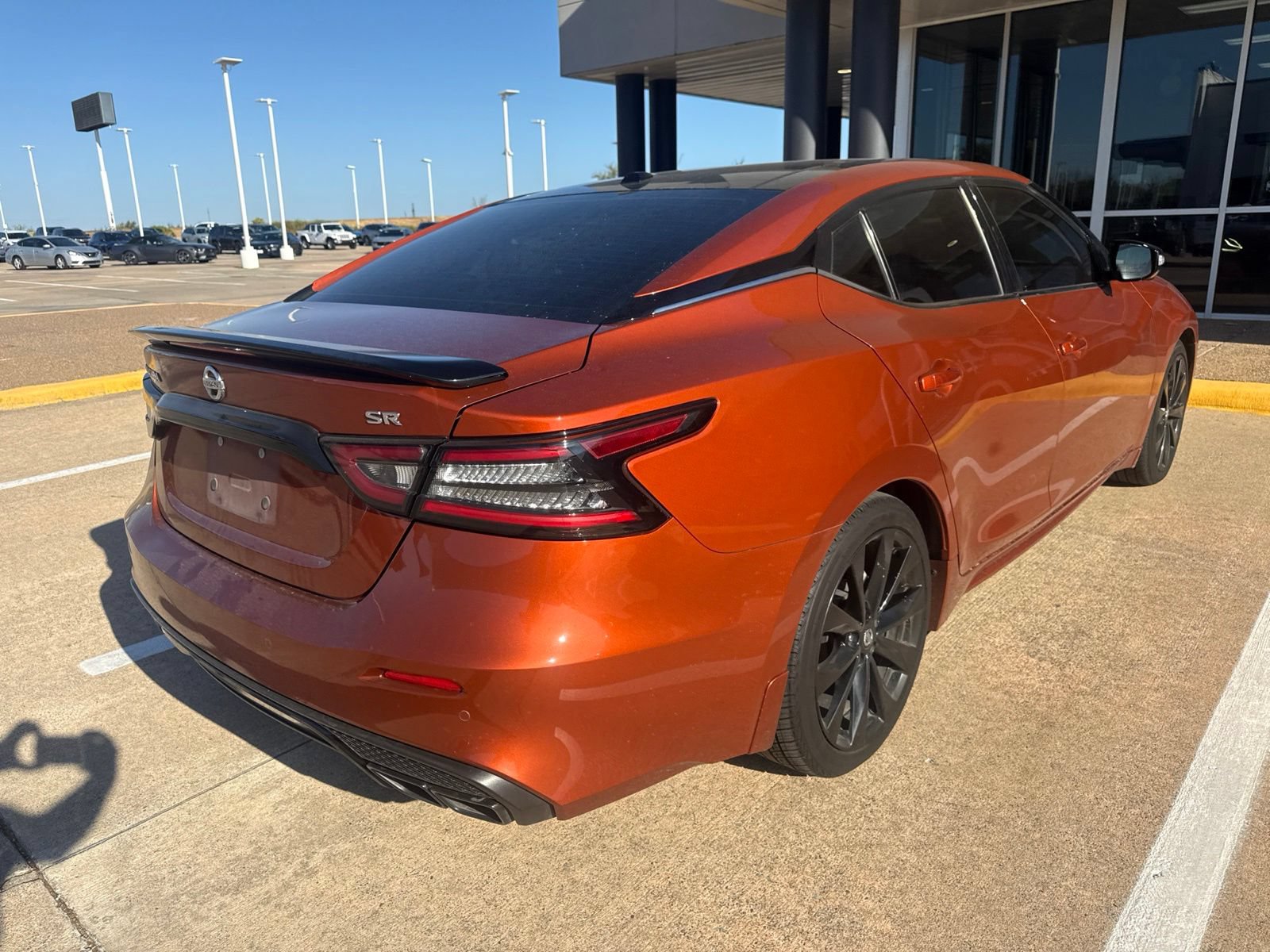 Used 2022 Nissan Maxima SR w/ Sport Mat Group FWD image 7