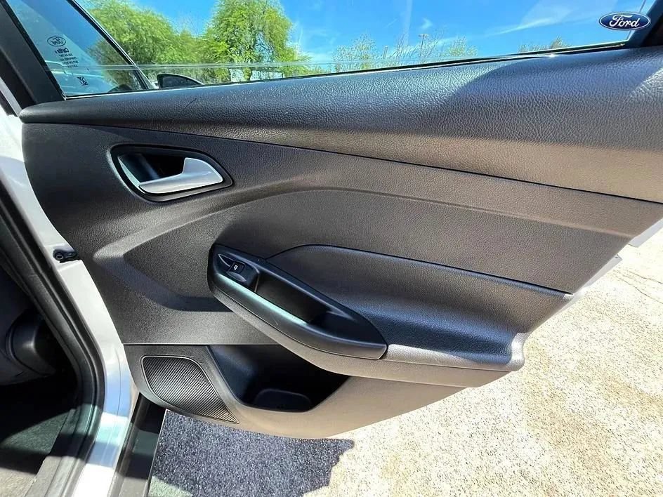 Used 2014 Ford Focus SE FWD image 18