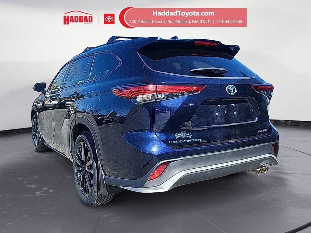 Used 2023 Toyota Highlander XSE AWD/4WD image 3