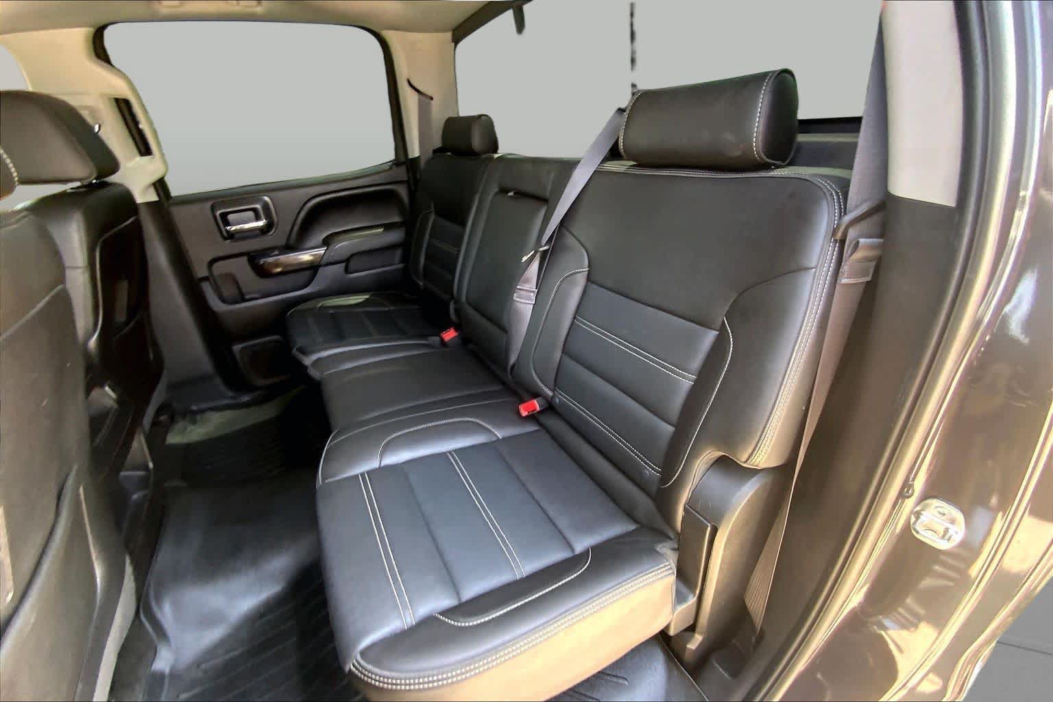 Used 2015 GMC Sierra 2500 Denali w/ Duramax Plus Package AWD/4WD image 21