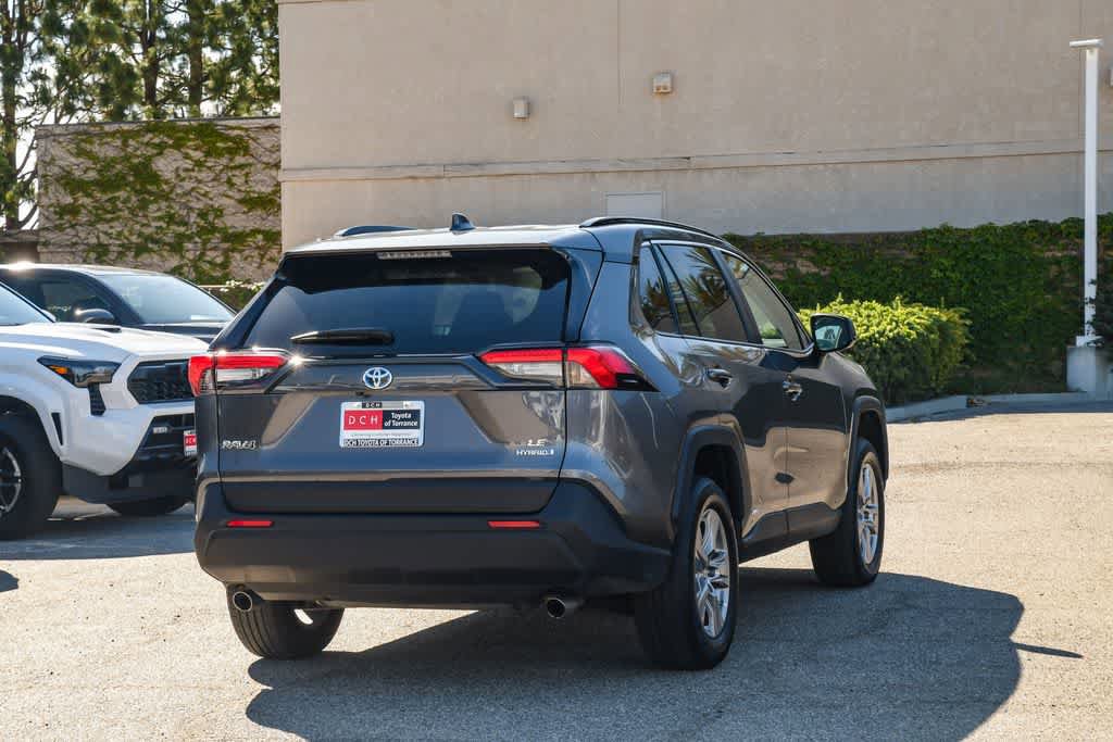 Used 2024 Toyota RAV4 LE AWD/4WD image 9