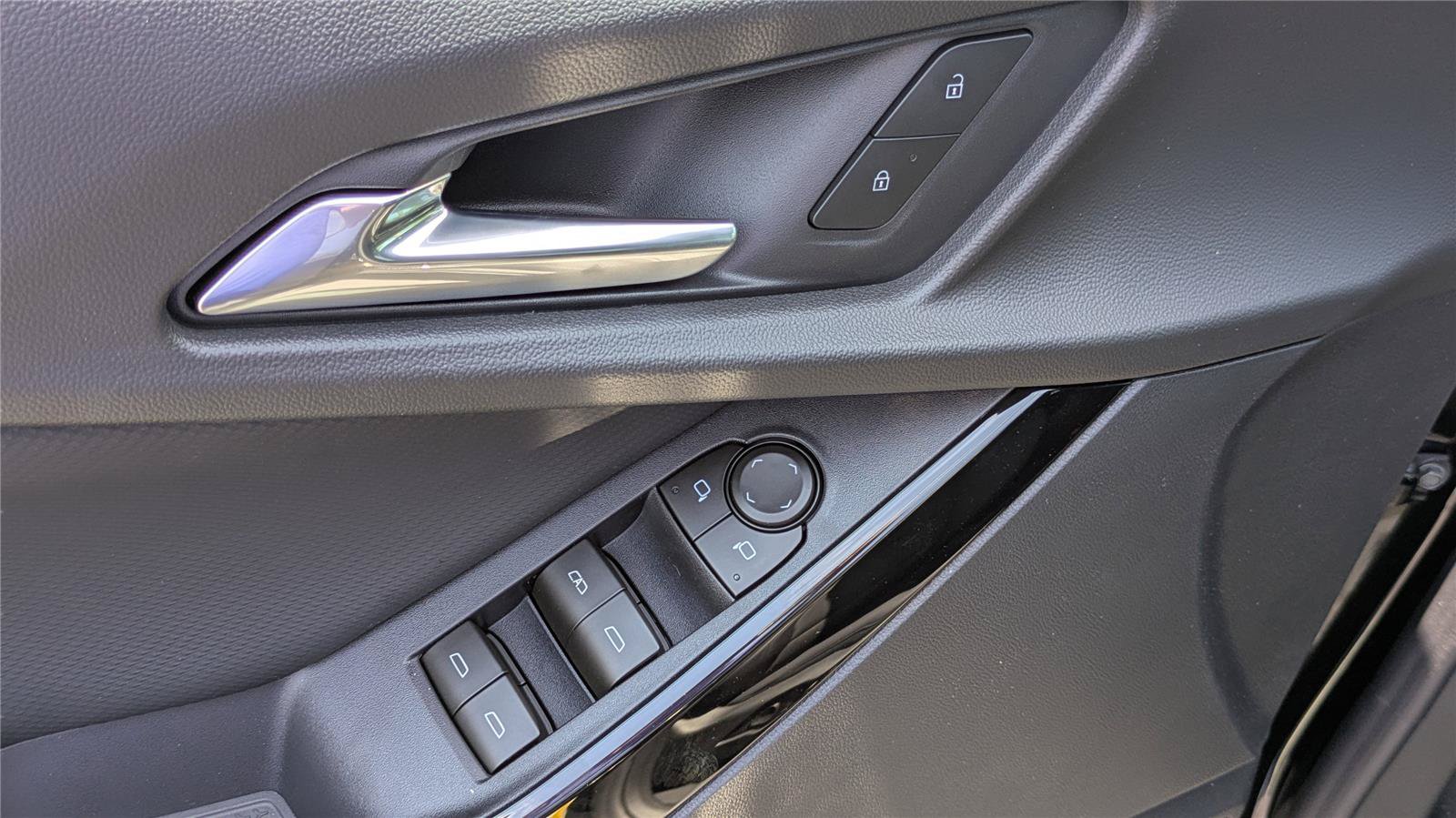 New 2026 Chevrolet Equinox LT FWD image 34