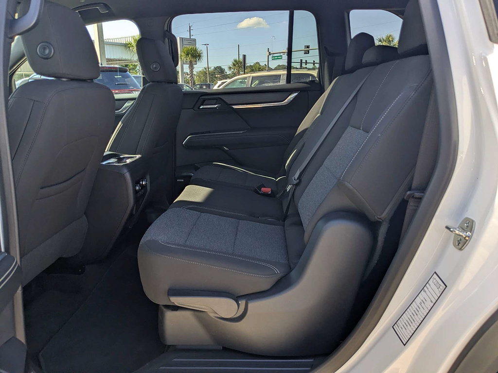 Used 2025 GMC Acadia Elevation FWD image 14