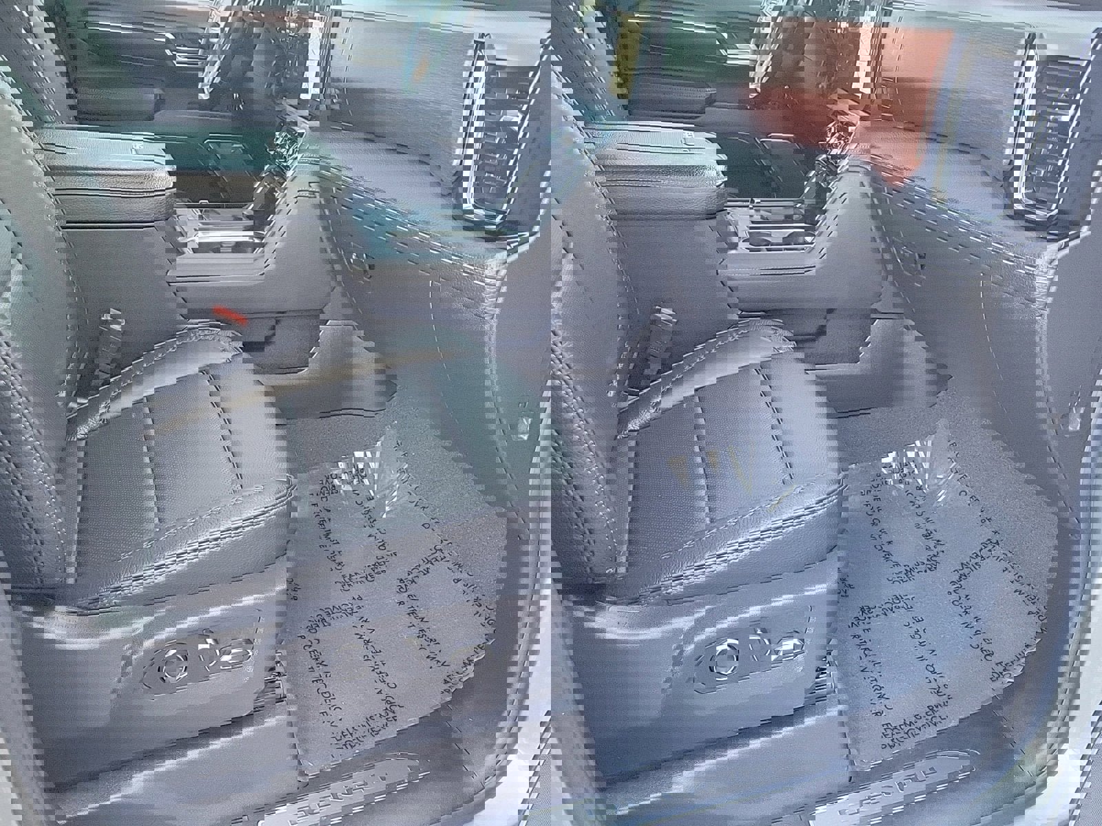 Used 2025 GMC Sierra 3500 Denali w/ Denali Reserve Package image 15