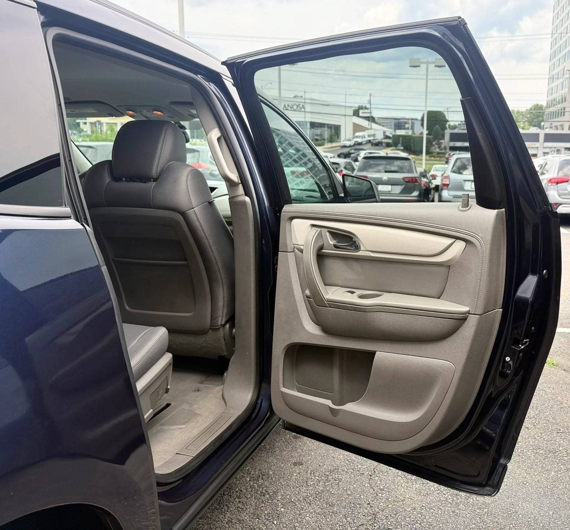 Used 2015 Chevrolet Traverse LS FWD image 28