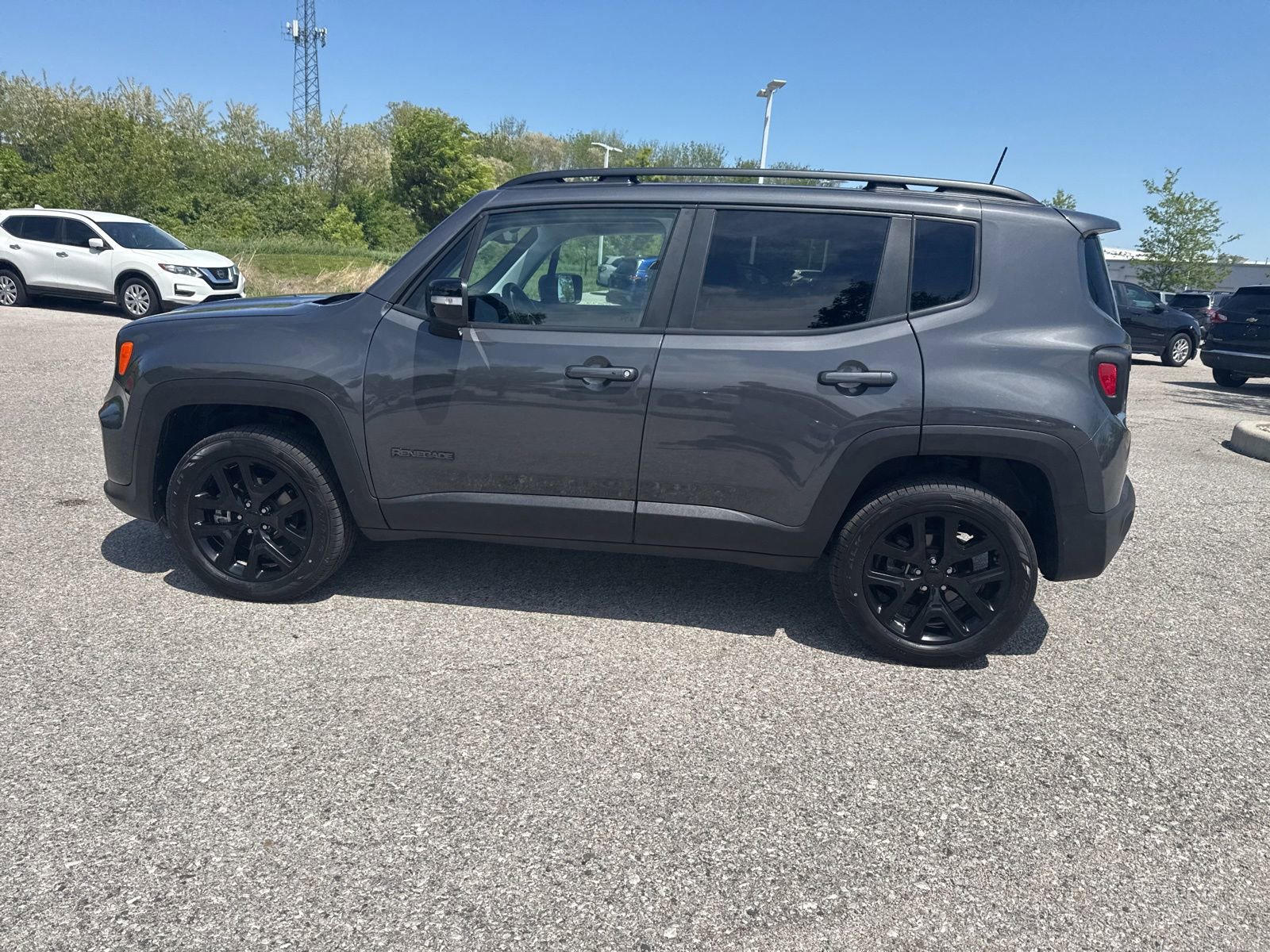 Used 2023 Jeep Renegade Altitude w/ Convenience Group I AWD/4WD image 19