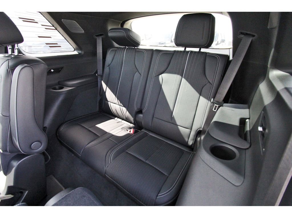 New 2026 Cadillac Vistiq Premium Luxury AWD/4WD image 13