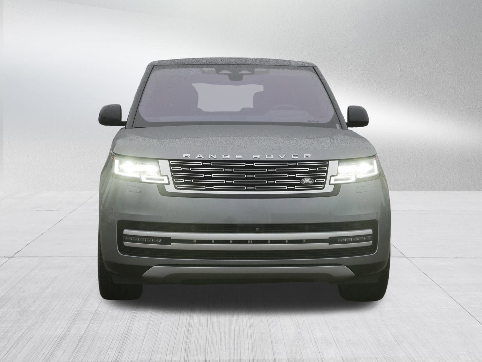 Used 2023 Land Rover Range Rover Autobiography image 2