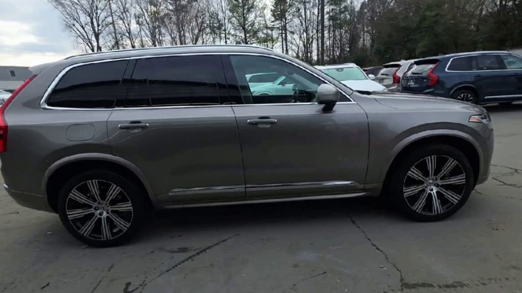 Used 2022 Volvo XC90 T6 Inscription w/ Advanced Package image 12