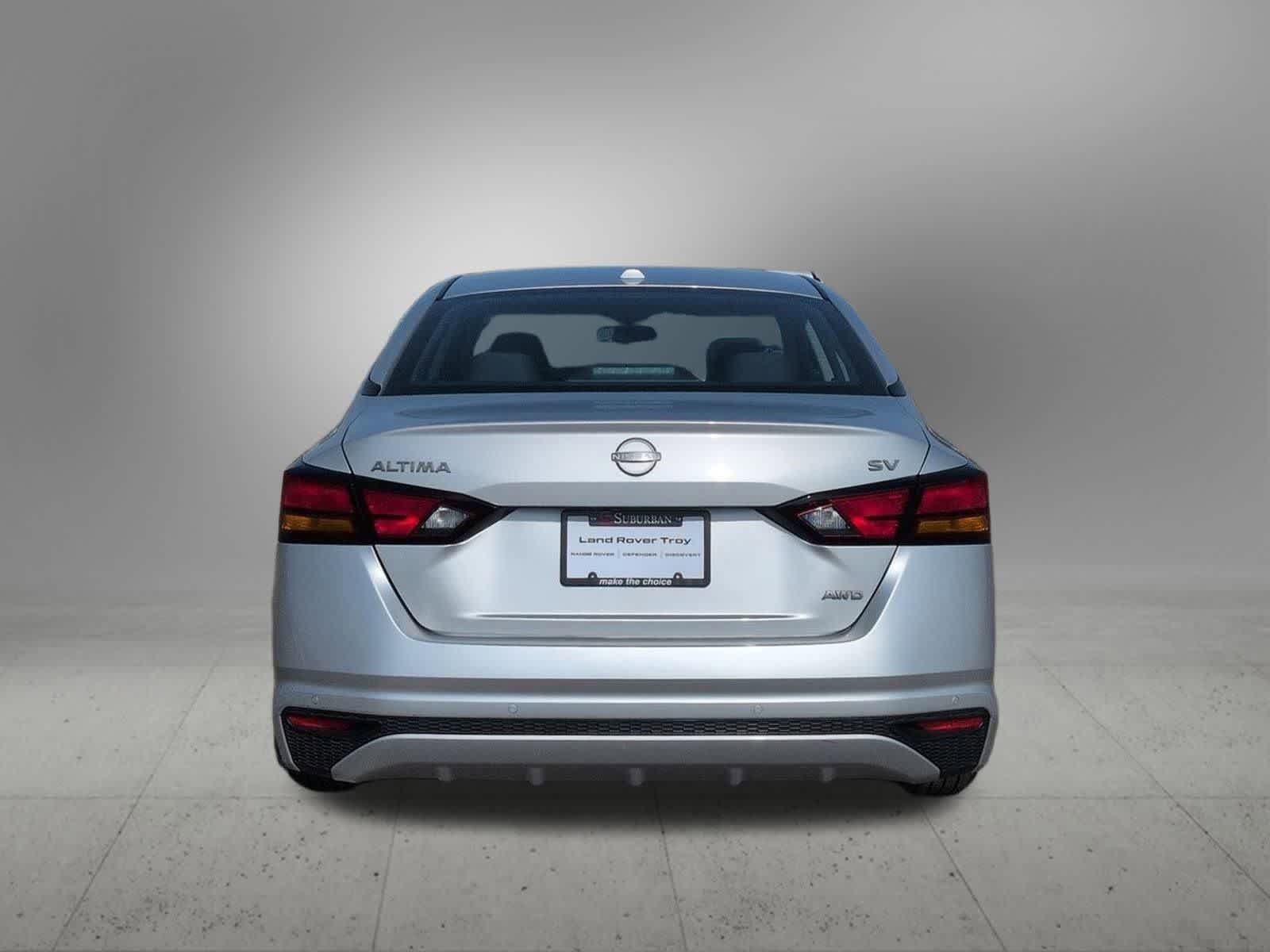 Used 2024 Nissan Altima 2.5 SV AWD/4WD image 5