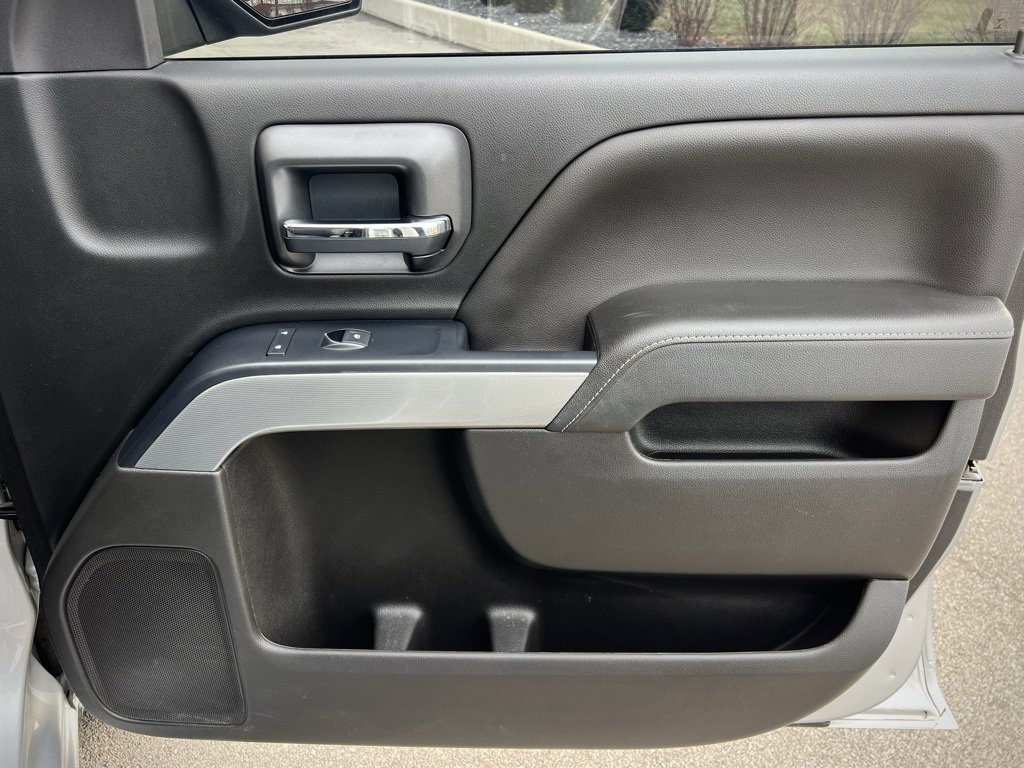 Used 2018 Chevrolet Silverado 1500 LT w/ All Star Edition image 39