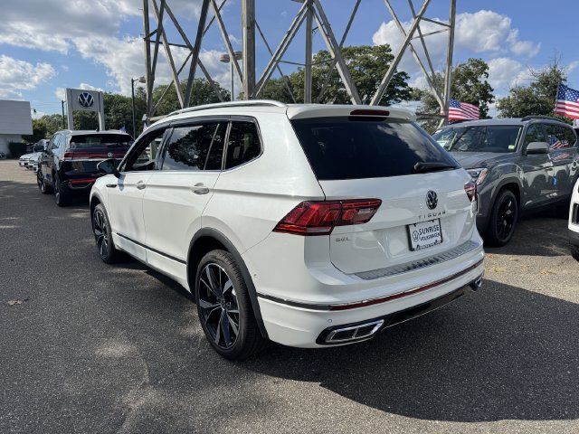 Used 2024 Volkswagen Tiguan SEL R-Line AWD/4WD image 6